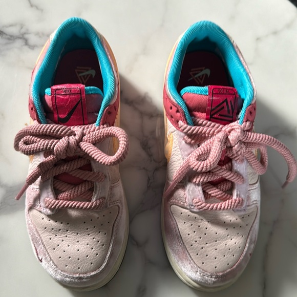 strawberry milk low dunks